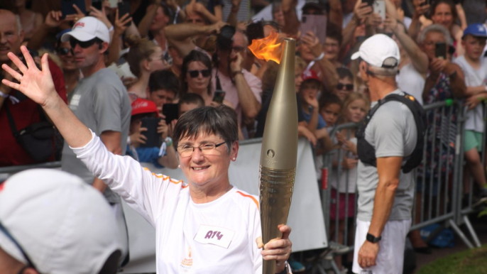 JO de Paris 2024 : dans l'Oise, la flamme olympique a embrasé l'un des plus beaux villages de France