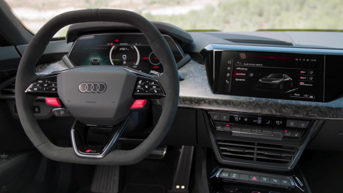 Der neue Audi e-tron GT - Aufgewertetes Audi virtual cockpit und smartes Panoramaglasdach