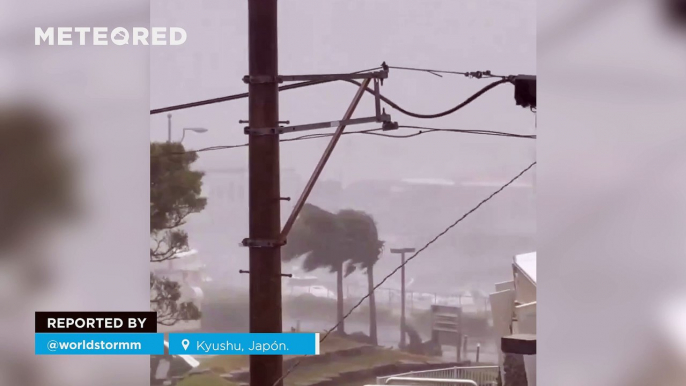 The arrival of Typhoon Shanshan wreaks havoc in Kyushu, Japan