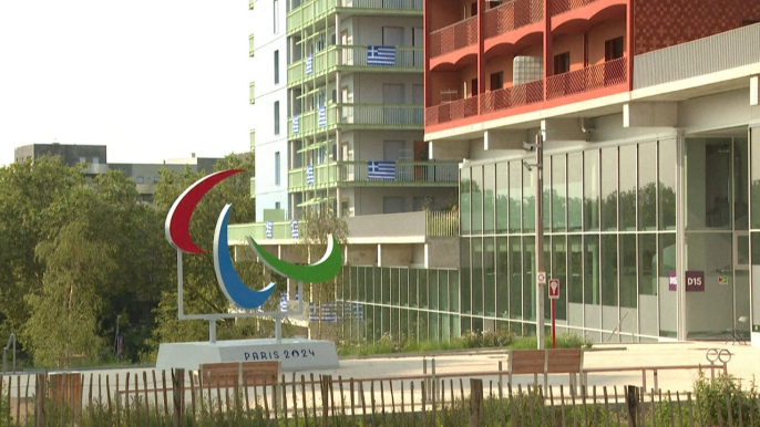 Visite du Village paralympique avant les Jeux de Paris