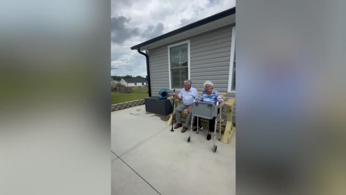 Grandpa Surprised By Best Friend Since 1940s On 90th Birthday | Happily TV