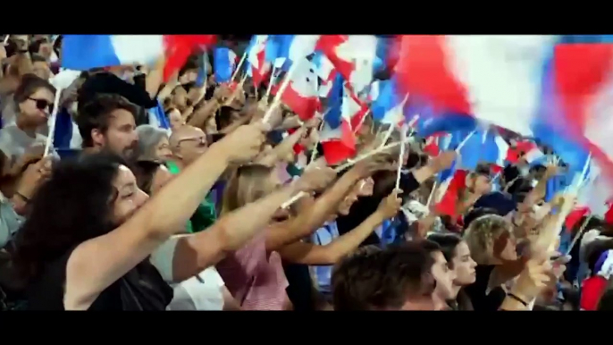 Jeux Olympiques et Paralympiques : Regardez la vidéo de 6 minutes 57 commentée par le Président Emmanuel Macron et diffusée hier lors de la "Parade des Champions" sur les Champs Elysées -