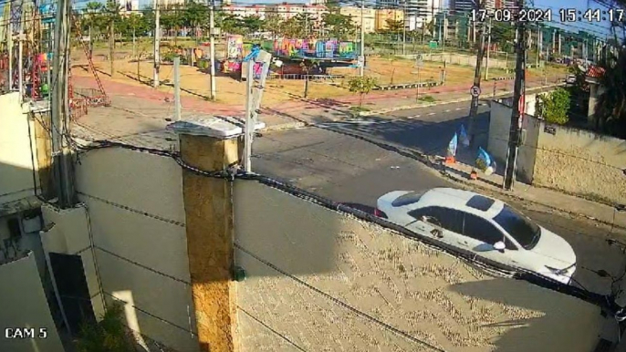 Morador é morto a tiros na entrada de condomínio em Fortaleza