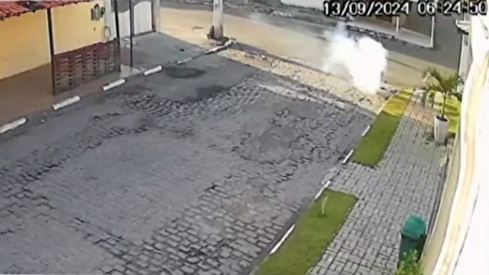 Vídeo: celular explode no bolso de homem em Feira de Santana