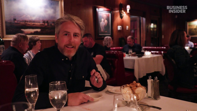 A British tourist and an American find the best steakhouse in Las Vegas