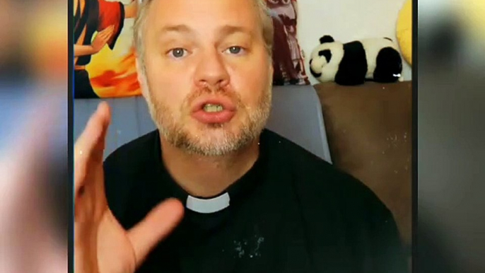 ¿Todas las religiones son iguales? - El Padre Jesús Silva se enoja por las reacciones a su video