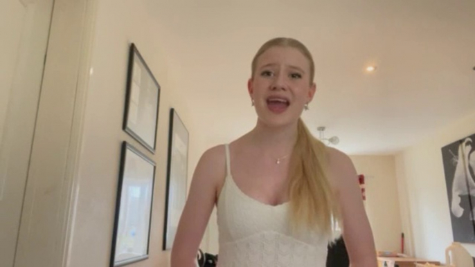 Matlock teenager to sing at Kerry Ellis concert