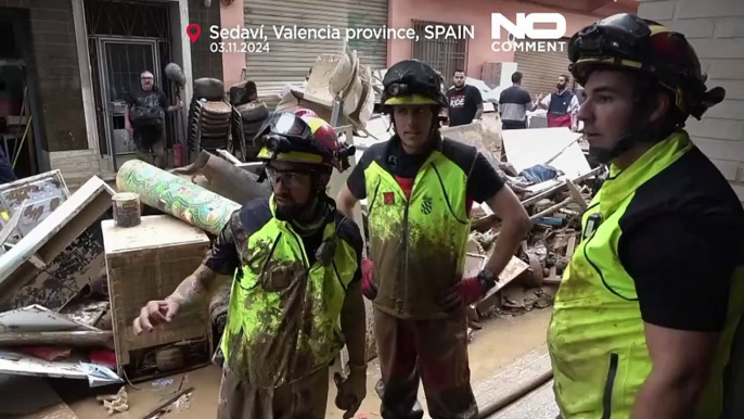 Desperate rescue efforts continue in Valencia’s flooded car parks