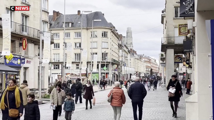 Amiens: Une enquête ouverte après la découverte de tags antisémites avec des inscriptions "Israël =" suivies d'une croix gammée et "tous à pendre" - Regardez