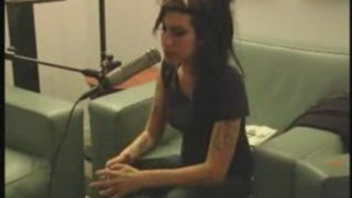 The DL - Amy Winehouse Love is a Losing Game Live