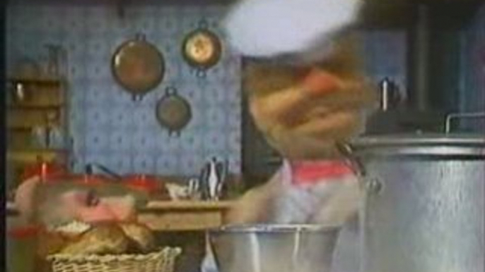 Quand le cuisinier du Muppet fait des Hot DOGS ...