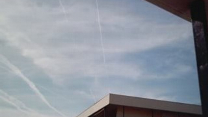 Chemtrails TODAY MASSIVE SPRAYING