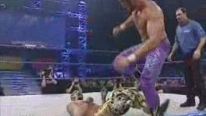 Rey Mysterio vs Chavo Guerrero 15.2.04 P2