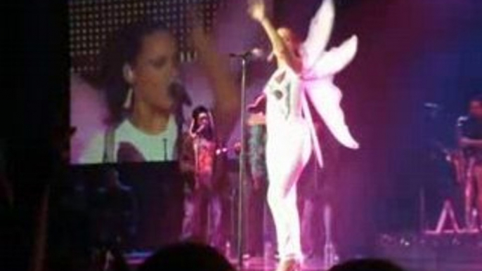 Alicia Keys - Wreckless Love (Nantes 31/10/08)