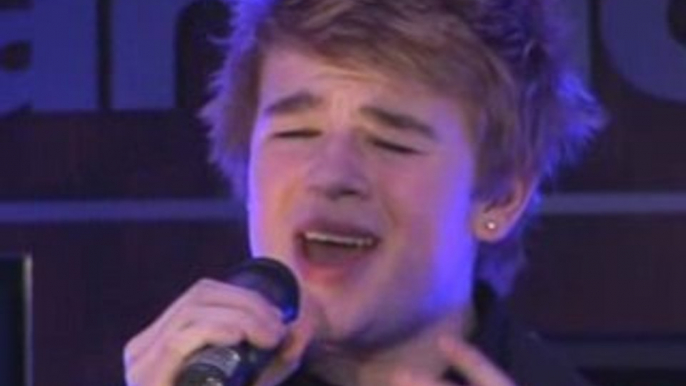 Eoghan Quigg performing Imagine