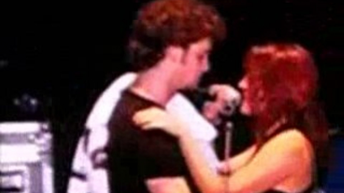 RBD Este corazon 1 concierto Madrid 21/12/2008 beso DyC