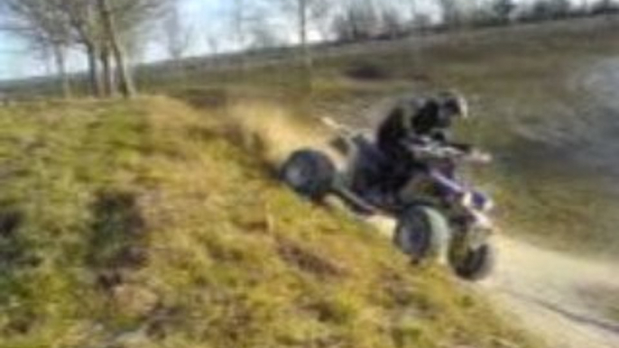 Quad Banshee 350 et 400 trx fourtrax dans le trou