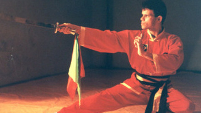 KUNG FU MESTRE GOMES NETO Facão chinês Aluno Rafael AGKF