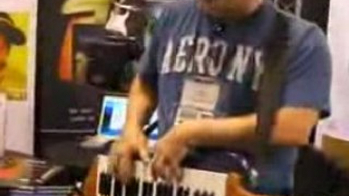 Keytar au namm 2009