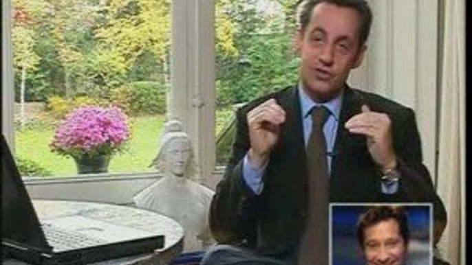 Sarkozy mime Laurent Gerra